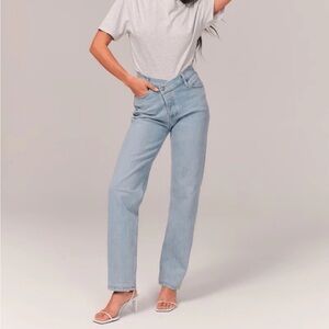 Abercrombie & Fitch The Dad High Rise🤩